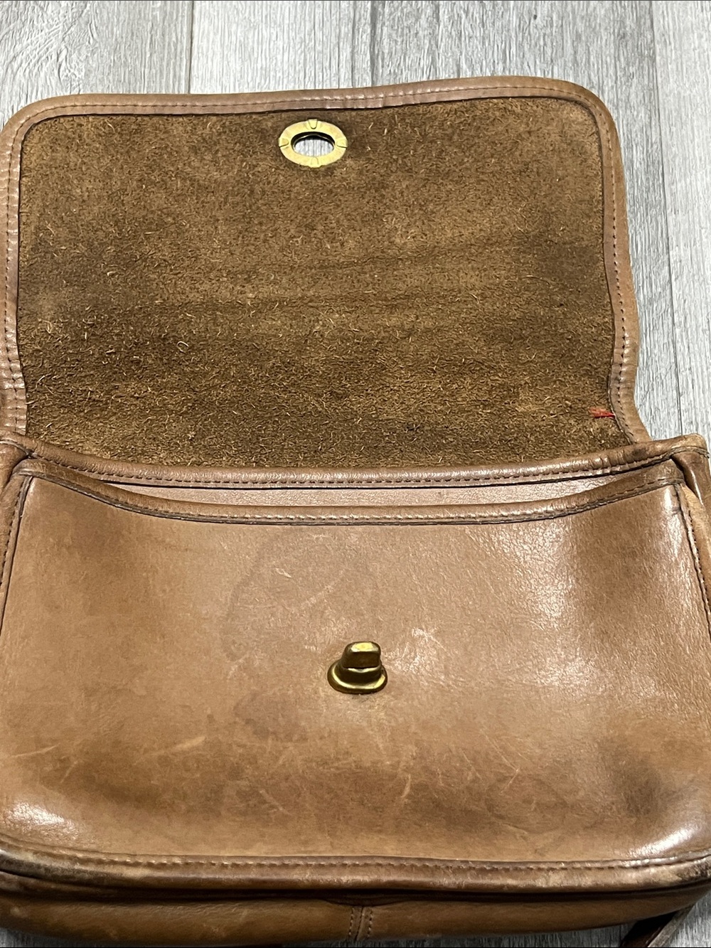 vintage Coach City bag, likely from the 1980s or 1990s/ leather - Picture 7 of 15